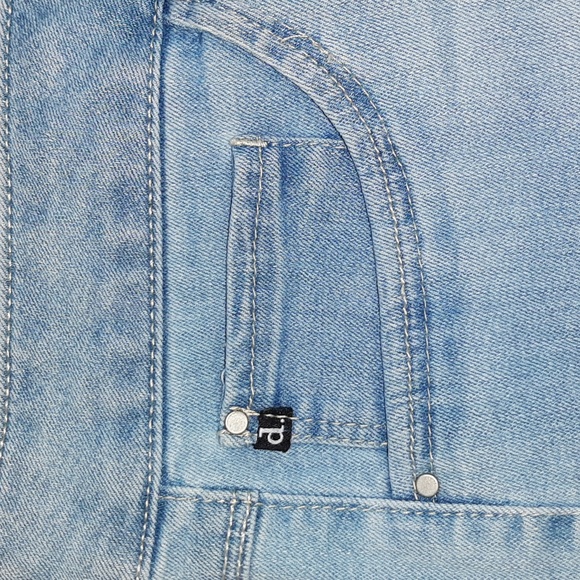 Soft Cropped Jeans - Picture 2 of 4